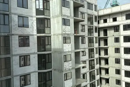 Жовтень 2023