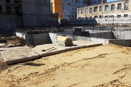 Квітень 2019
